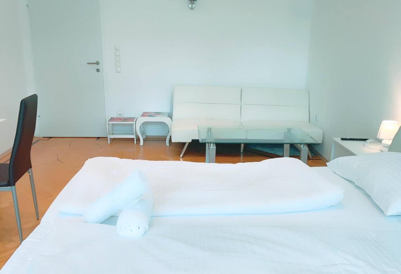 Deluxe Rooms In Keplerplatz Bécs Kültér fotó