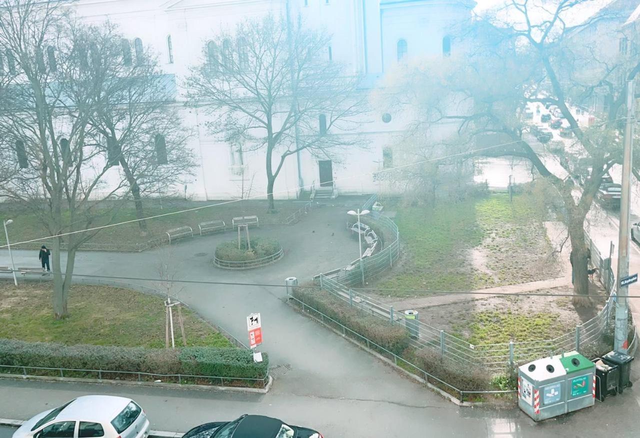 Deluxe Rooms In Keplerplatz Bécs Kültér fotó