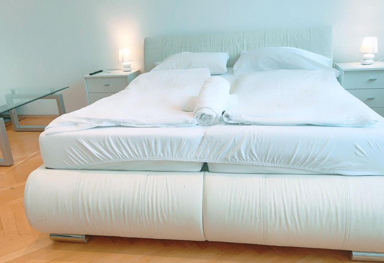 Deluxe Rooms In Keplerplatz Bécs Kültér fotó